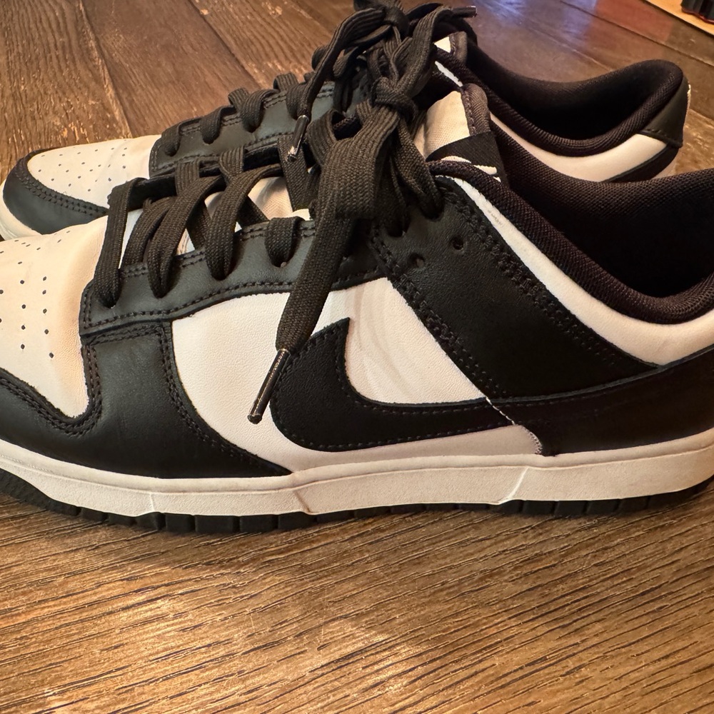 Nike Dunk Low Retro Sneakers